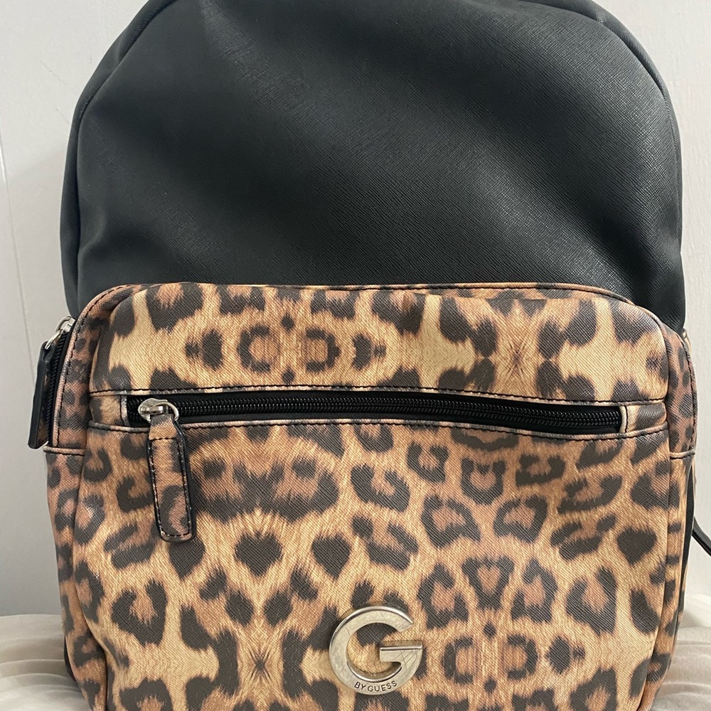Guess back pack. Standard size